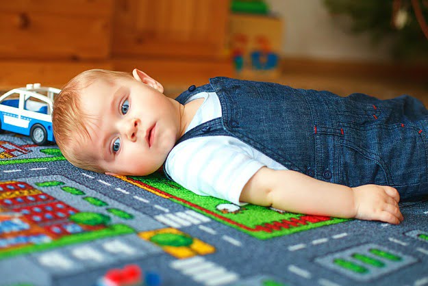 Sinais de autismo no bebê e os marcos do desenvolvimento - Noeh