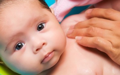Cuidados com a pele do bebê: confira 3 dicas